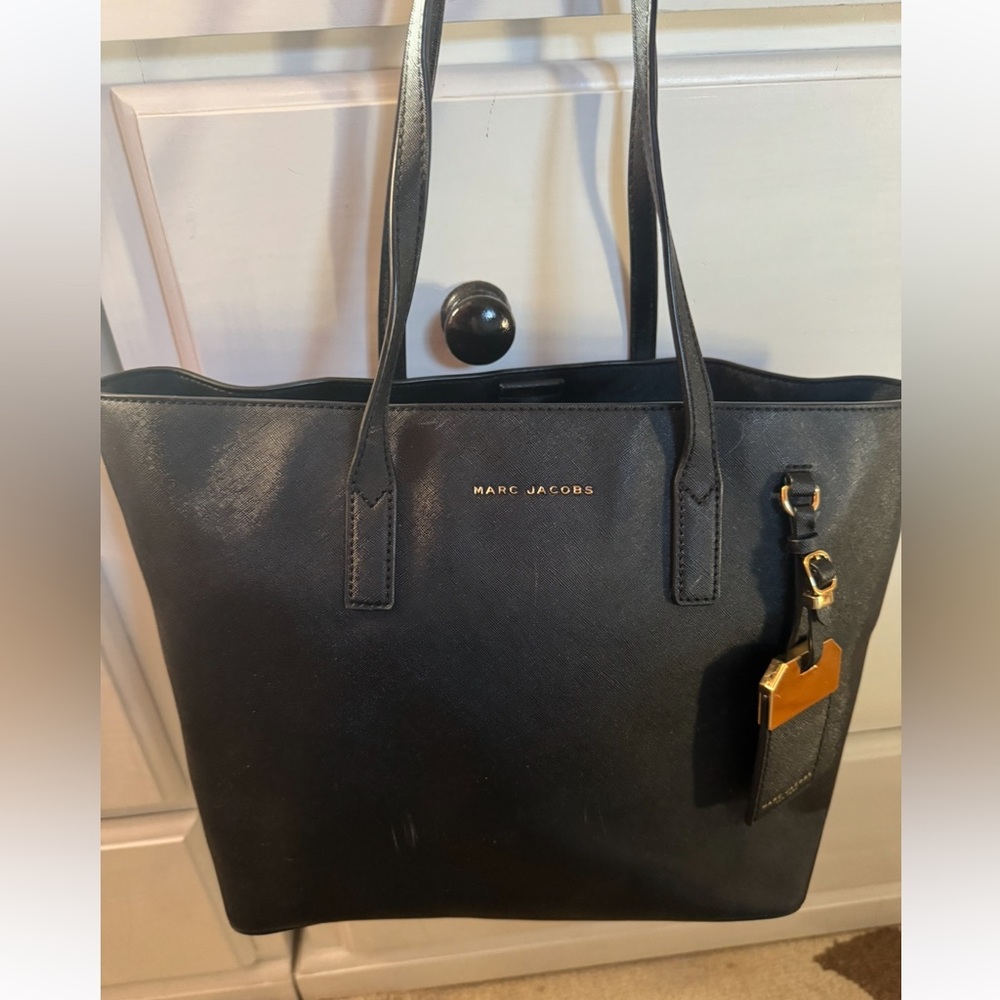 Marc Jacobs Black Leather Tote with Structured Design